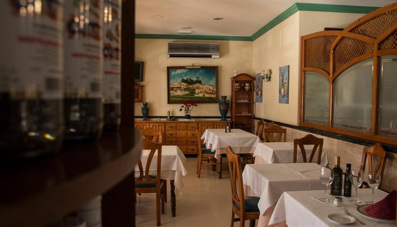Hostal Restaurante El Cary Montemayor Exterior photo